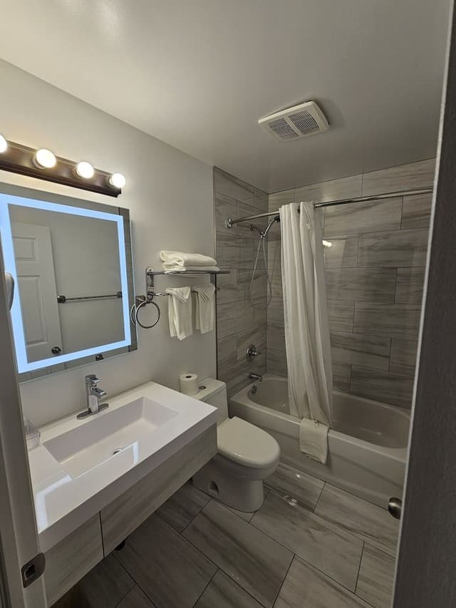 Room, 2 Queen Beds with Kitchenette