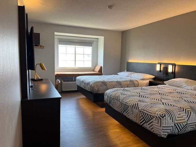 Standard Room, 2 Queen Beds, Non Smoking
