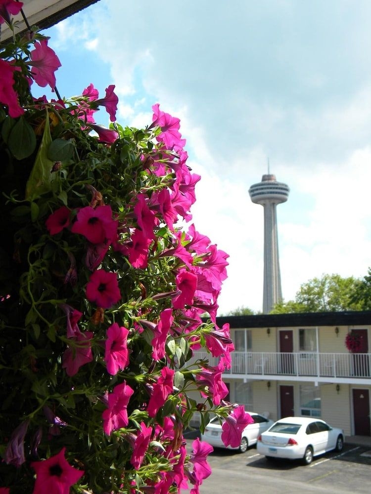 Fairway Inn2
