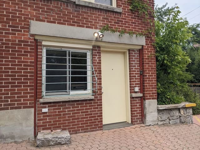 Room, Annex Building (24)