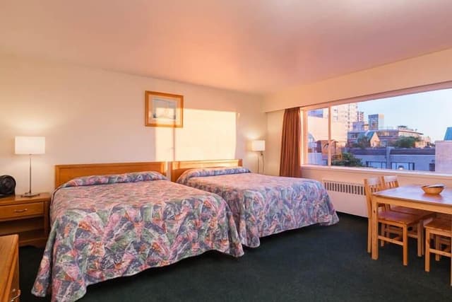 Studio, 2 Queen Beds
