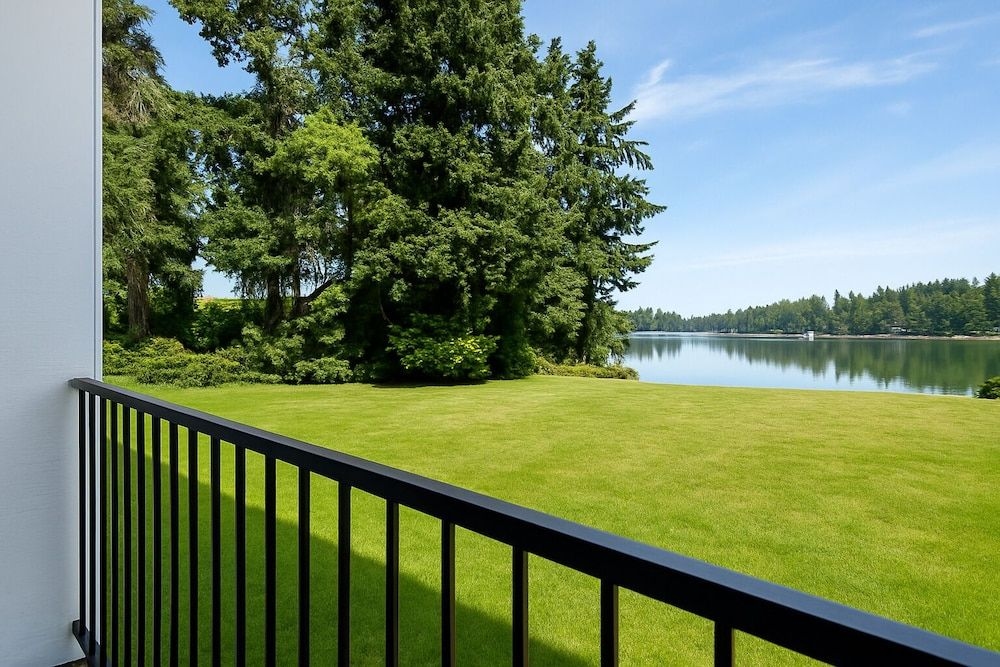 Oyster Bay Inn & Restaurant0