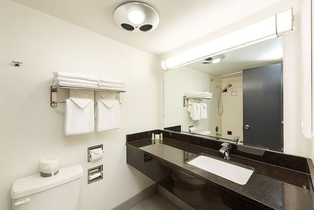 Suite, Kitchenette