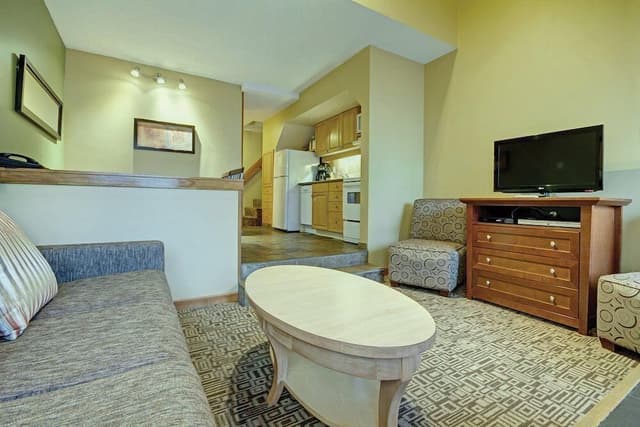Mountain Lodge Loft Family Suite