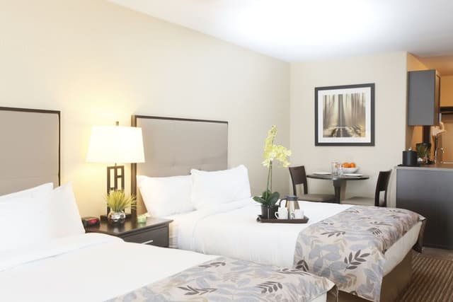 Deluxe Double Room, 2 Queen Beds, Kitchen