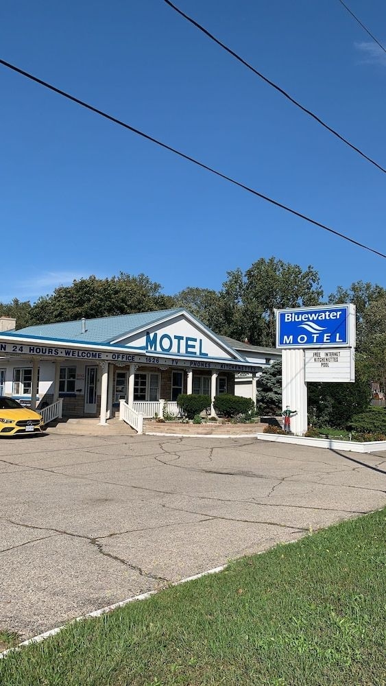 Bluewater Motel0