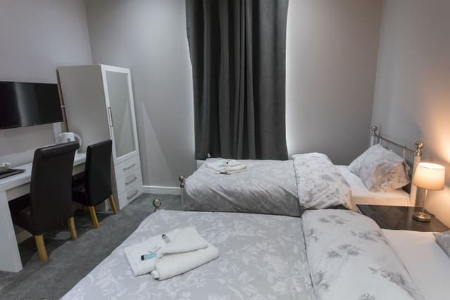 Twin Room, Ensuite