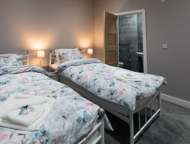 Twin Room, Ensuite