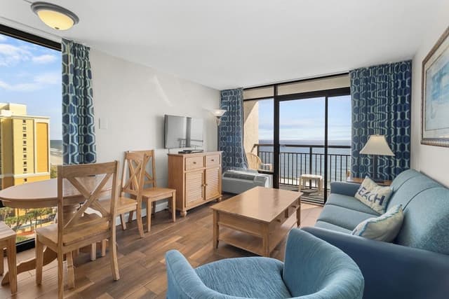 Standard Suite, Oceanfront (King Bed)