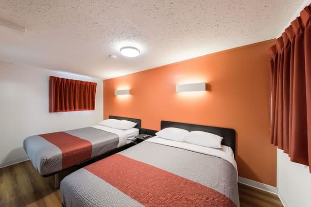 Deluxe Suite, 2 Queen Beds, Non Smoking, Kitchenette