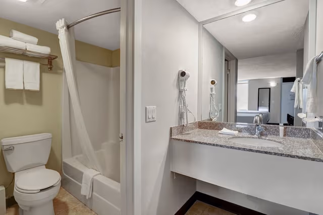 Deluxe Room, 2 Queen Beds, Non Smoking, Refrigerator & Microwave