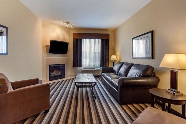 Suite, 1 King Bed, Non Smoking, Jetted Tub