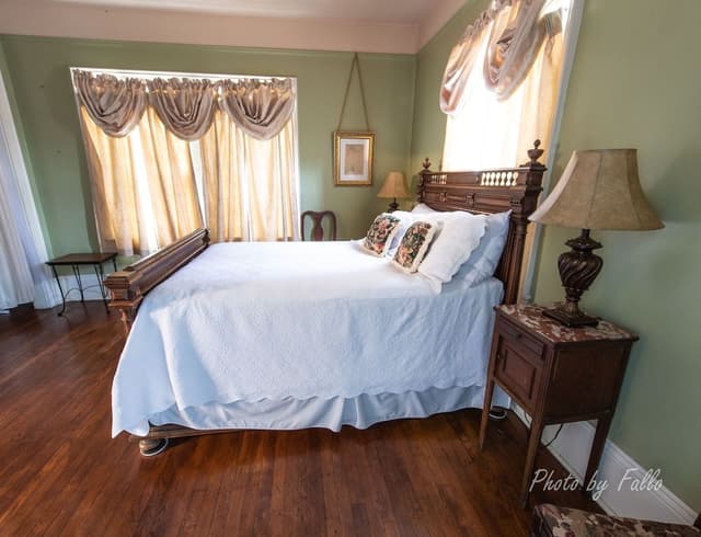 Deluxe 2 Bedroom Suite with Balcony: The Mathilde (2nd Floor)