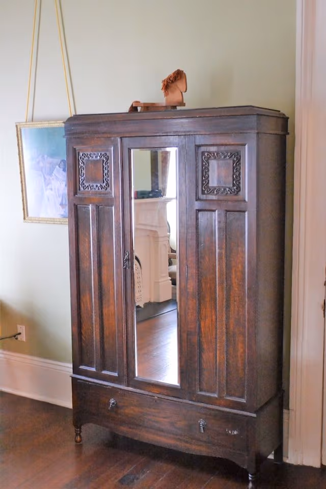 Deluxe Suite: The Josephine (2nd Floor)