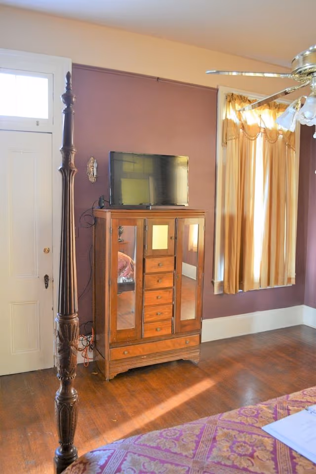 Deluxe 2 Bedroom Suite with Balcony: The William Bell (2nd Floor)