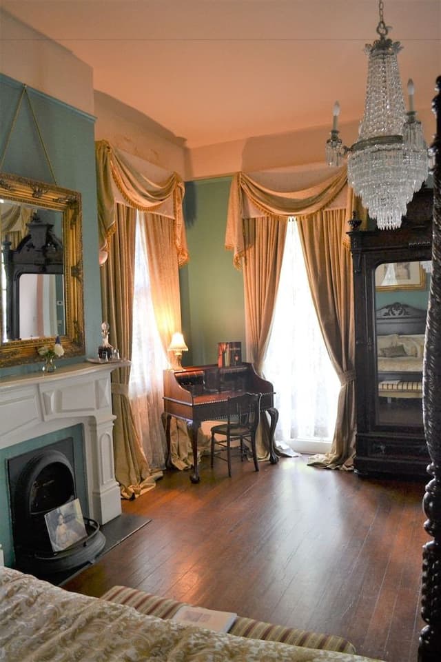 Deluxe Suite with Balcony: The Estelle (2nd Floor)