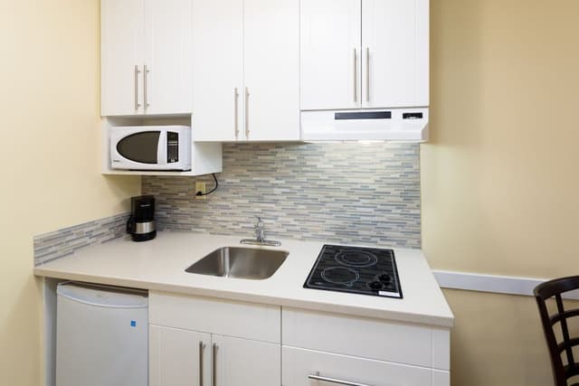 Studio, 2 Queen Beds, Kitchenette