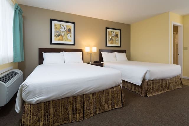 Studio, 2 Queen Beds, Kitchenette