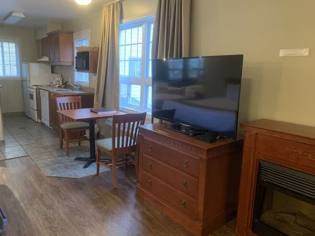 Superior Suite, 1 King Bed (Whirlpool Bath)