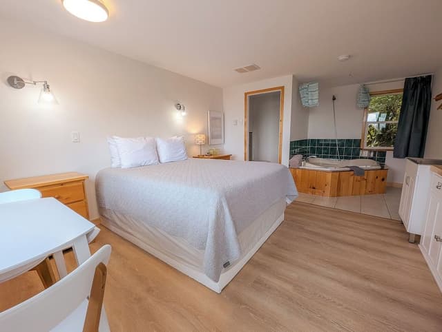 Honeymoon Cottage