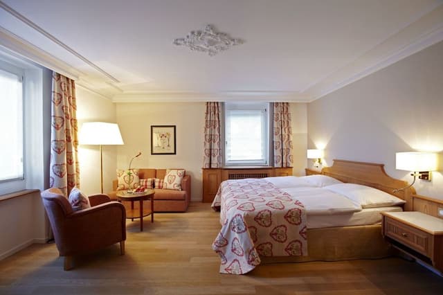 Superior double room with parquet floor