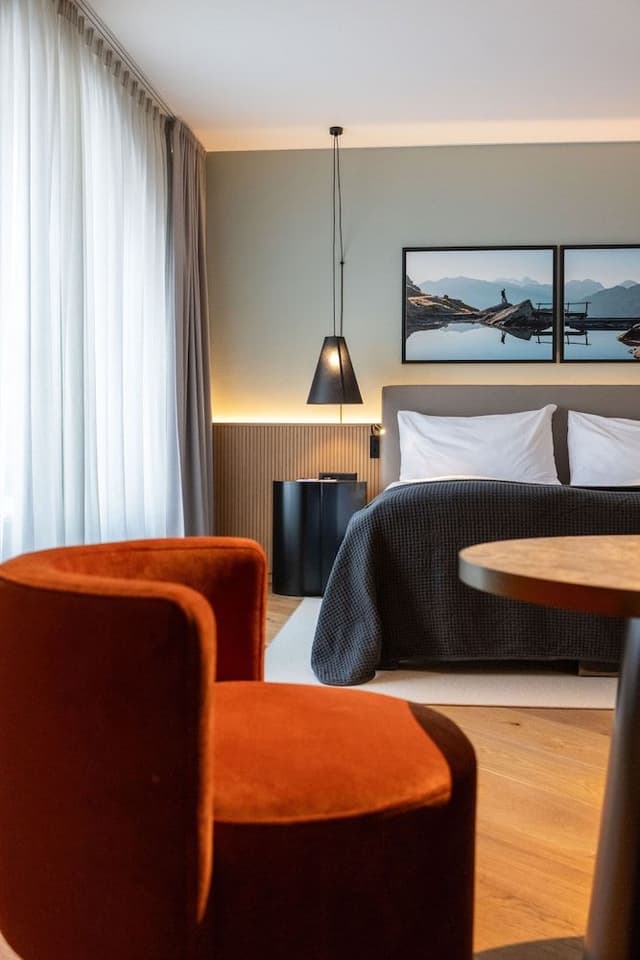 Residence 4 Star - Premium Double Room south or west - High Floor