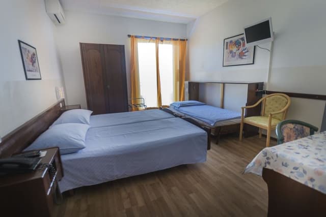 Triple Room