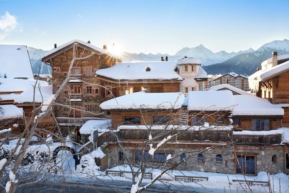 Hostellerie du Pas de L'Ours Relais et Chateaux2