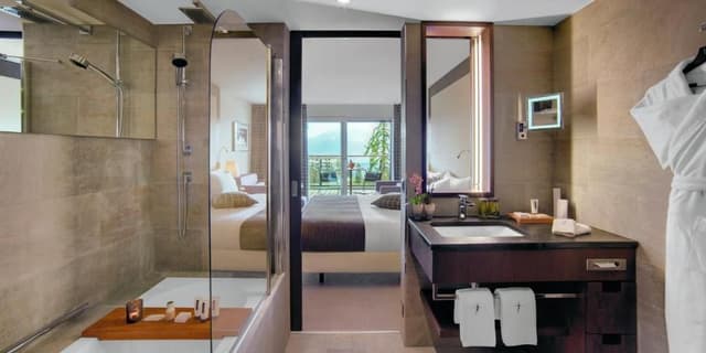 03 Alpina Deluxe Room