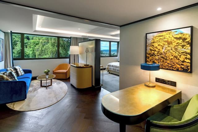 Luxe Room w/Balcony