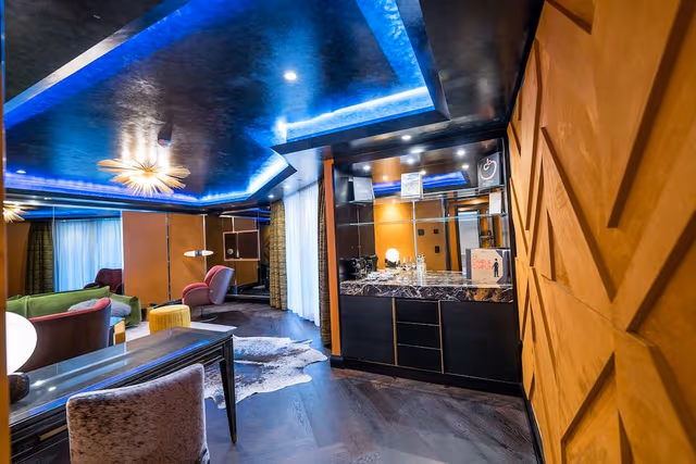 1 BED | Come Play Suite w\Balcony
