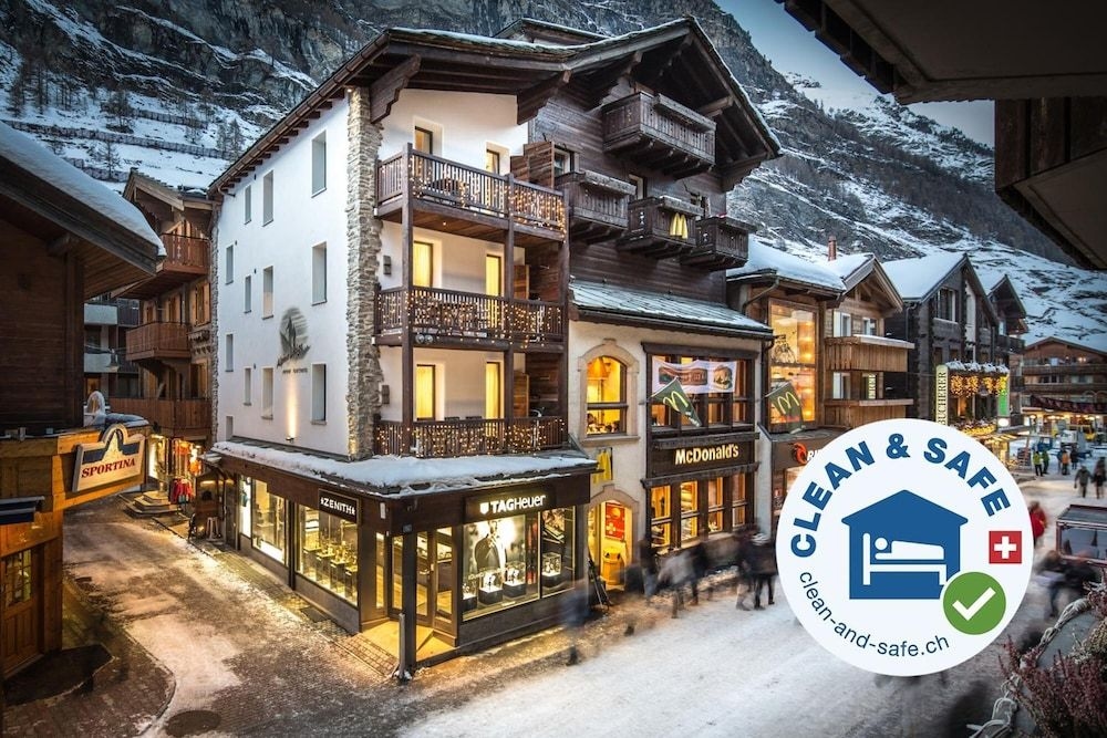 Alpine Lodge1