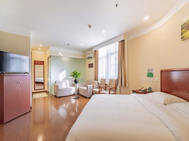 Business Queen Bed Room