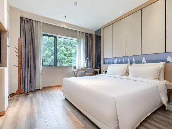 Atour - Elegant Room