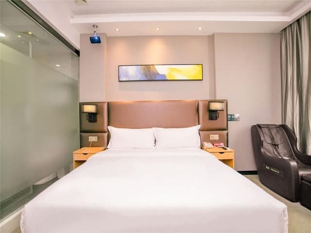 GTI - 1 Bed Room, 3D Cinema