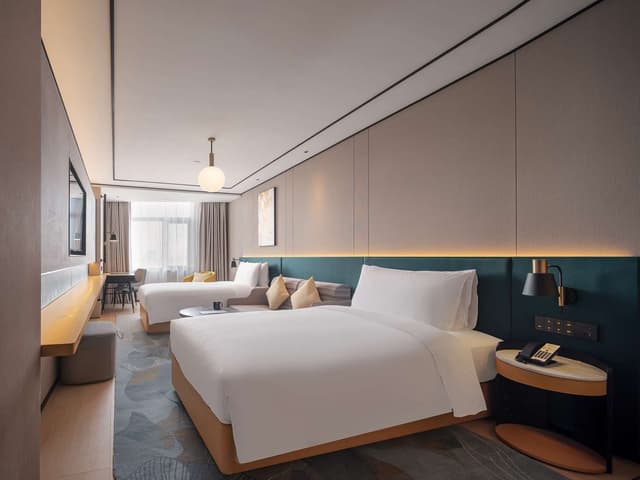 TWIN GUEST ROOM WITH SOFA BED