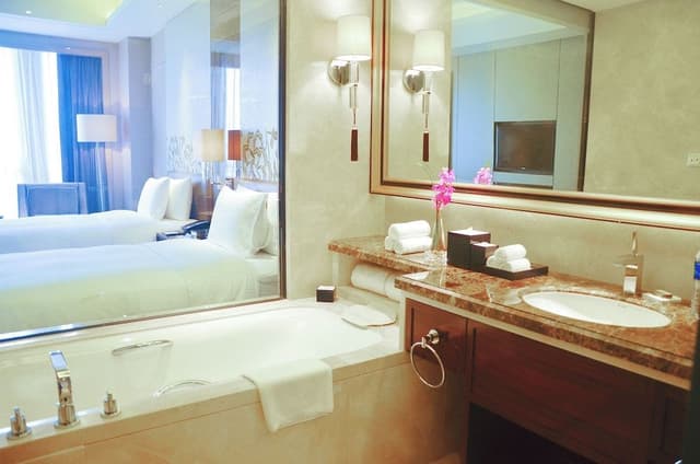 Grand Deluxe Twin Room