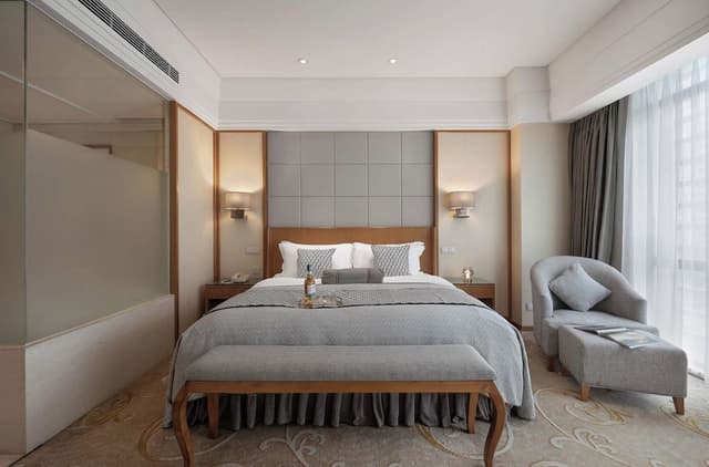 Signature Single Room, 1 King Bed