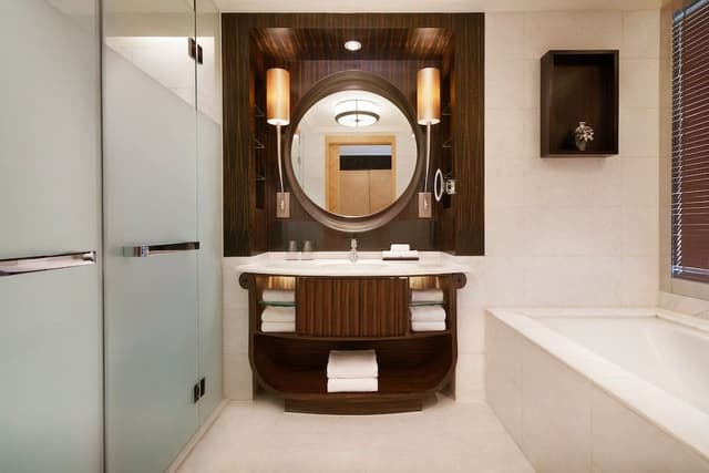 Club Suite, 1 Bedroom, City View