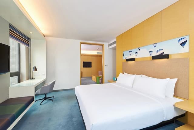 Suite, 1 Bedroom, City View