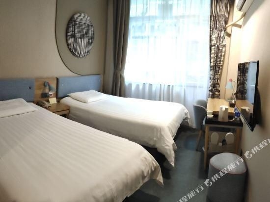 Home Inn Neo Chengdu Luomashi Subway Station Branch1