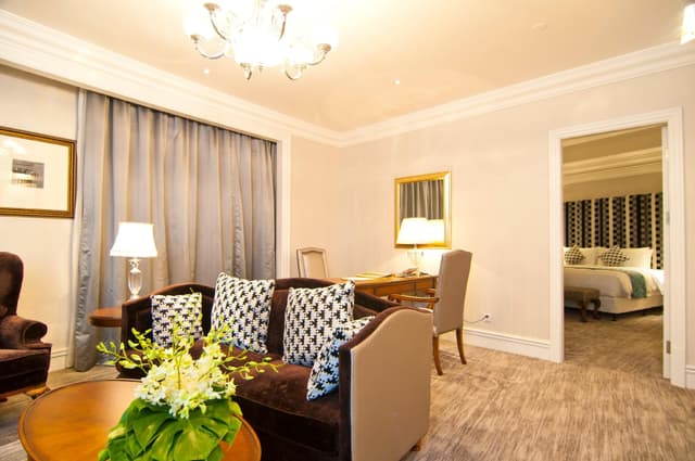 Deluxe Suite