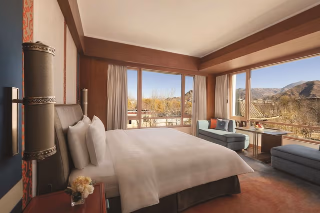 Deluxe King Room