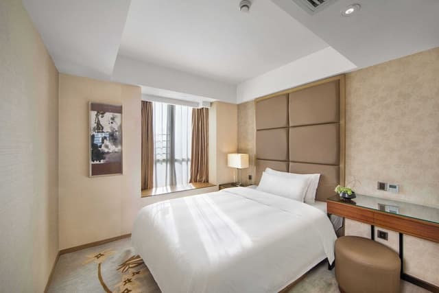 Executive Suite, 2 Bedrooms, Balcony