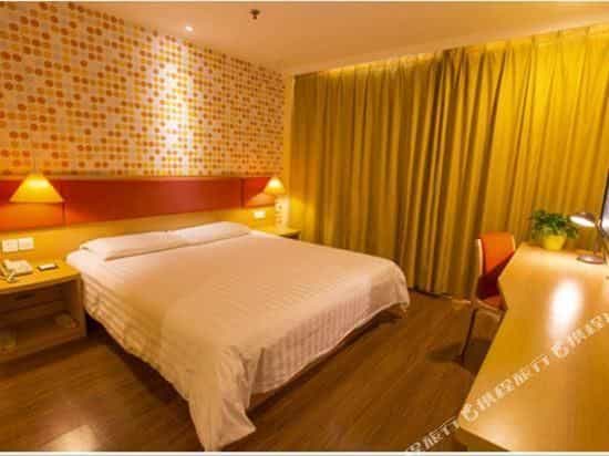 Home Inn Chengdu Chunxi Road Metro Station Branch Home Inn Chengdu Chunxi Road Metro Station Branch