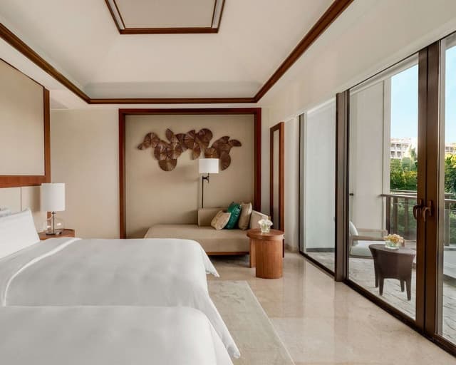 Pool Villa 1 King 2 Twin Bedroom