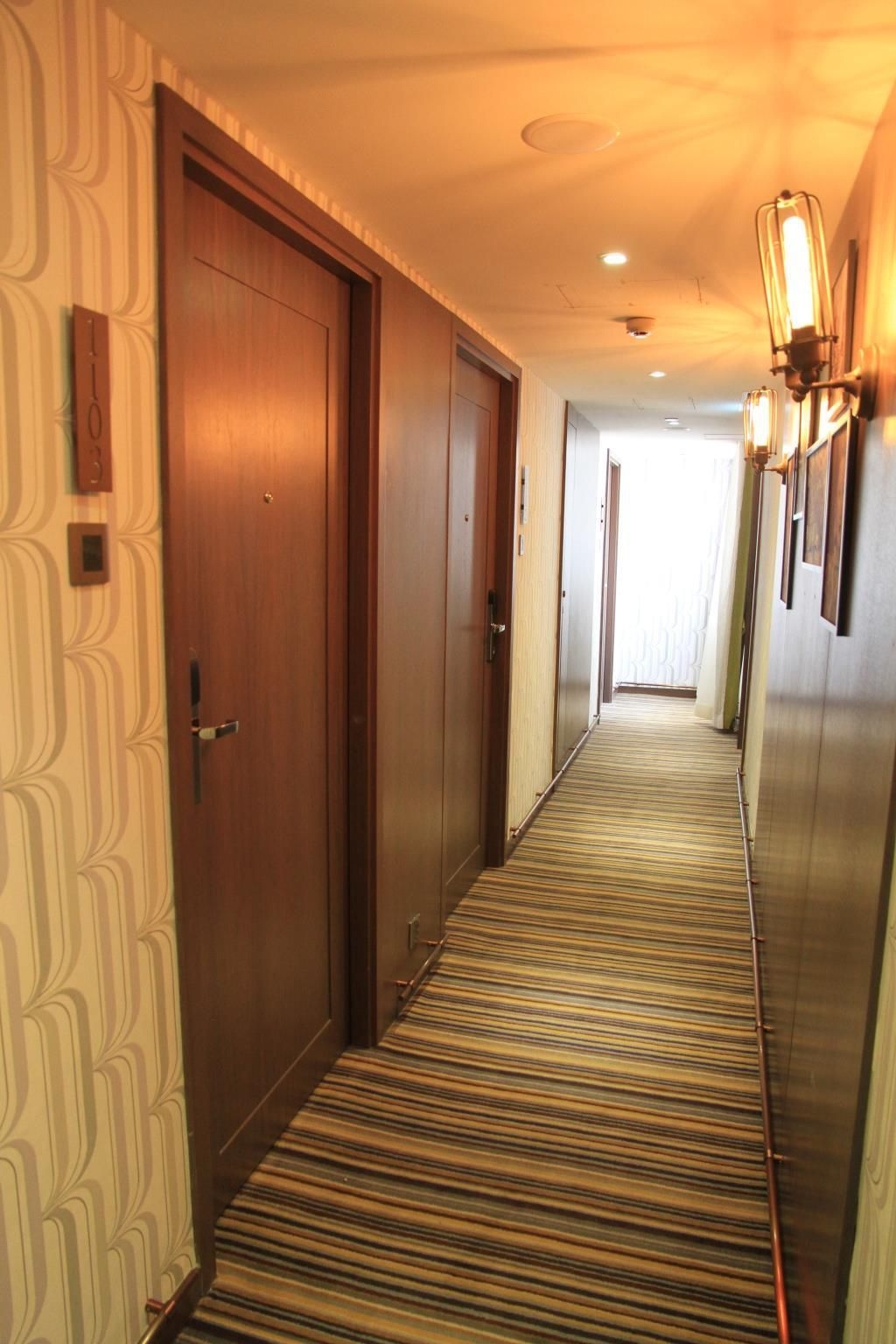 โรงแรมลาร์กอส (Largos Hotel)2