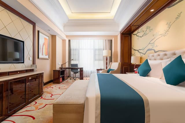 Superior King Room