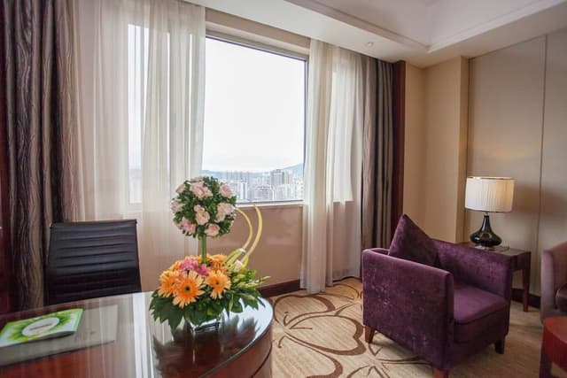 Presidential Suite, Multiple Beds