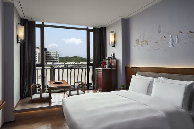 Business Deluxe King Room